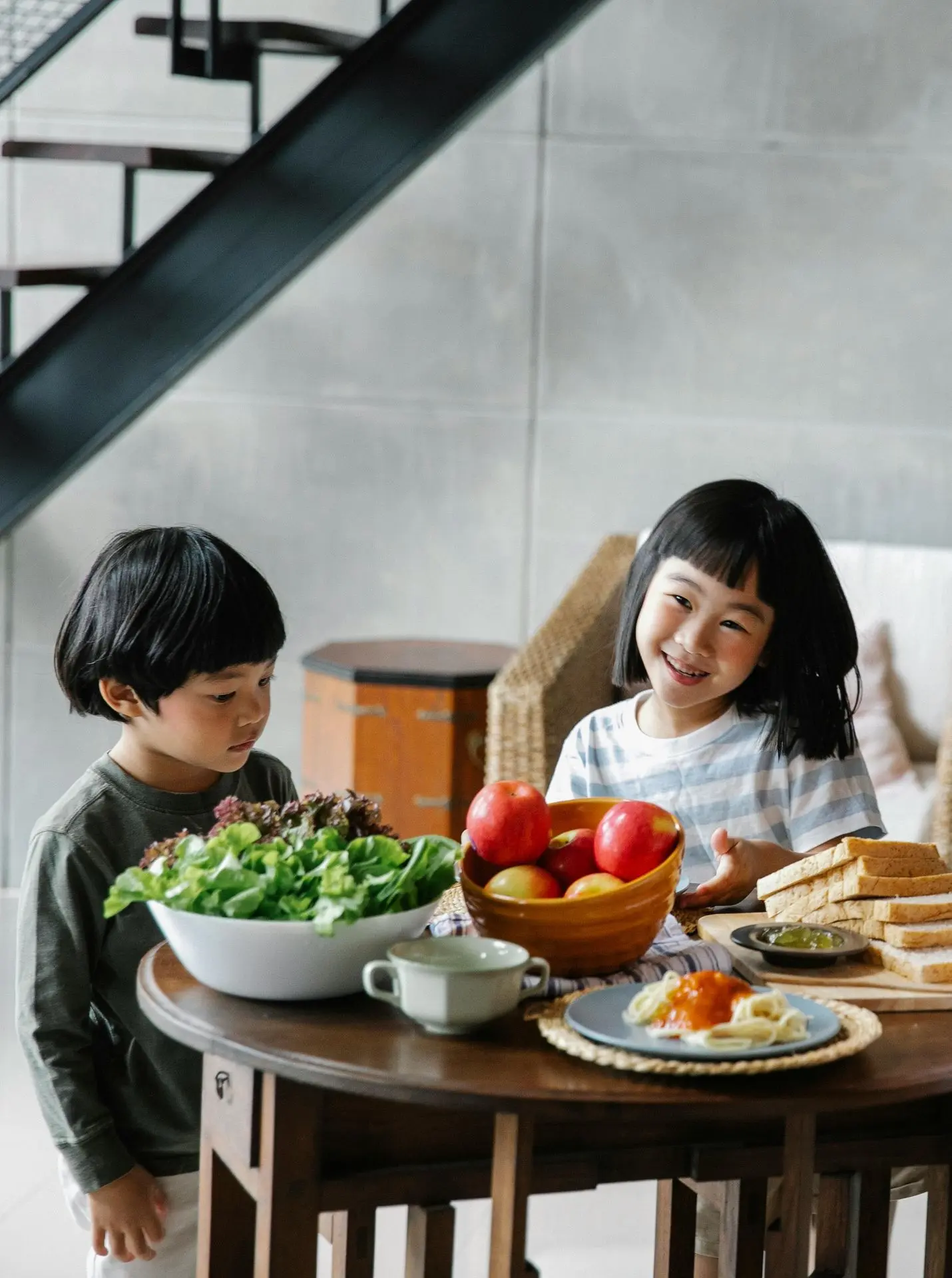 Children eating healthy food
